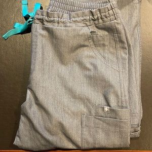 Figs. Great condition. Size small in TALL. Yola skinny.